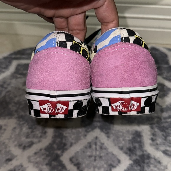 Vans X Disney Old Skool mickey sneakers size 5.5/7 - Picture 5 of 9